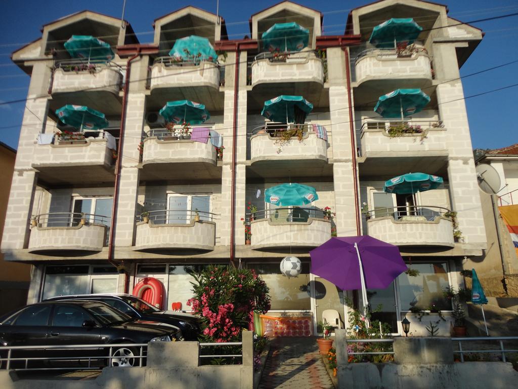 Apartmani Bakule Peštani エクステリア 写真